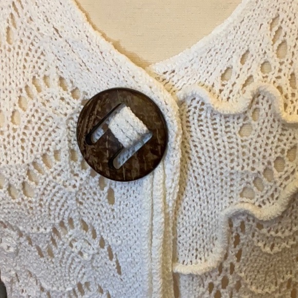 0095 Lisa International White Crochet Cardigan; NWT Size S - Picture 4 of 9